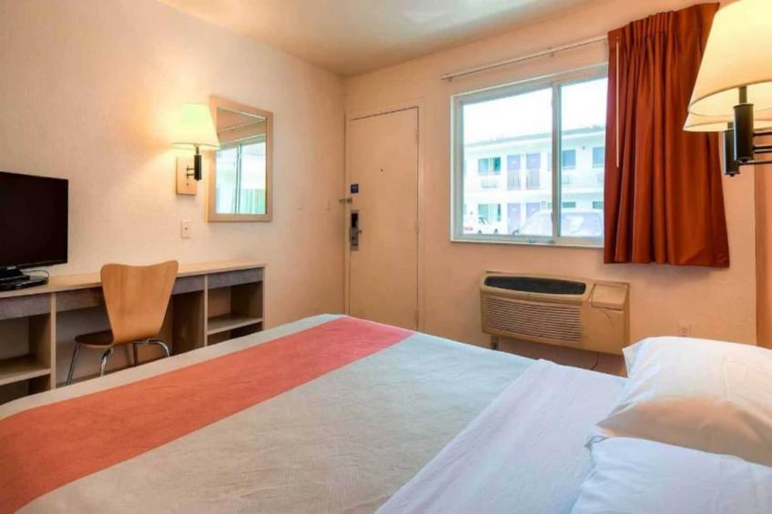 1 Queen Bed  Nsmk - foto 7