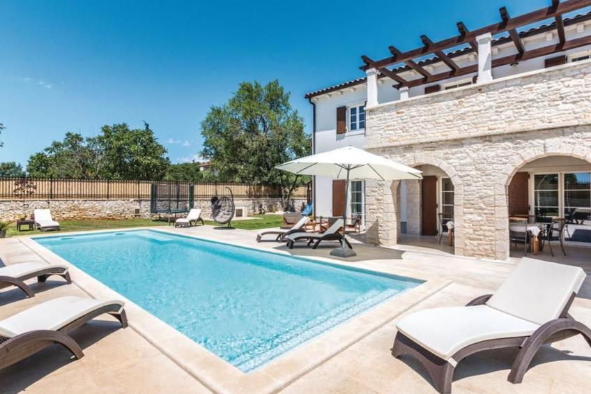 Villa "Magnolia" mit Schwimmbad, Sauna und Jacuzzi - foto 3