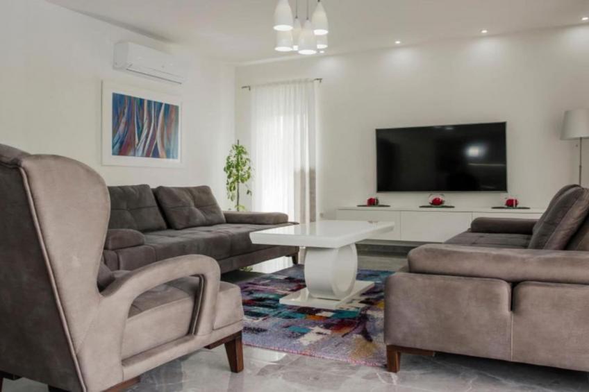 Beautiful Haven Villas - Villa Antonija with Outdoor Pool