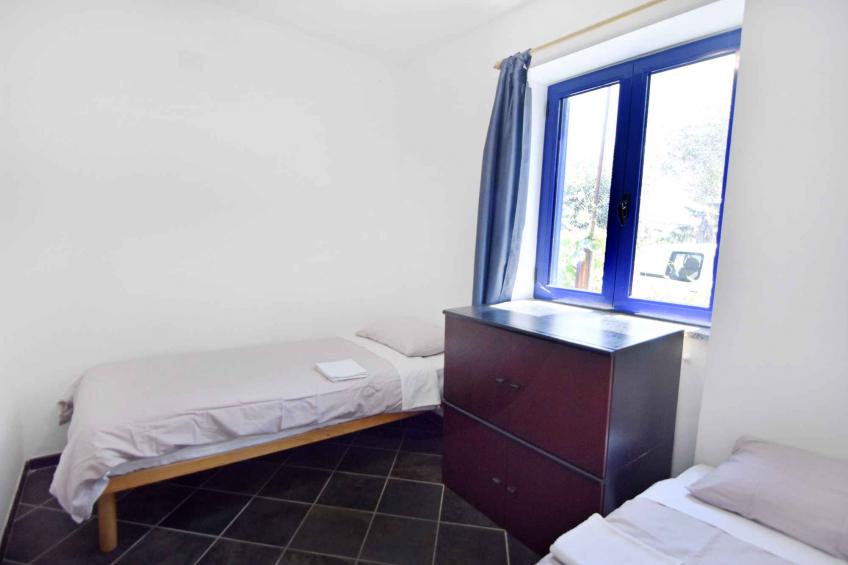 Vakantiewoning met een tuin en een terras, dicht bij de stranden - VW-RHHHT - foto 19