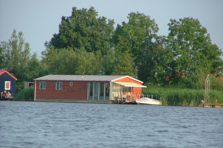 Boot "De Frijheit" mit Blick auf das Wasser - foto 10