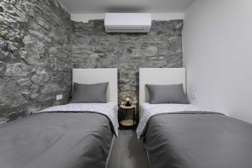 Luxury Krk Villa with Private Pool and Gardens - Three Bedroom Villa - foto 13