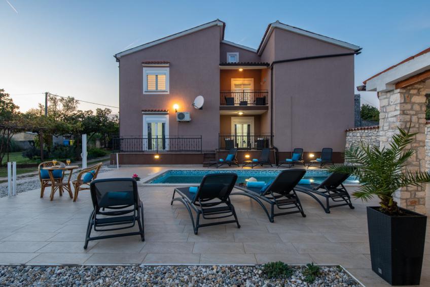Villa LARA