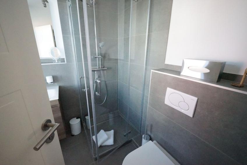 Helle Ferienwohnung mit sonniger Terrasse - foto 8