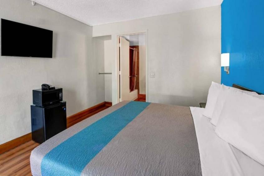 1 KING BED  NON-SMOKING - foto 6