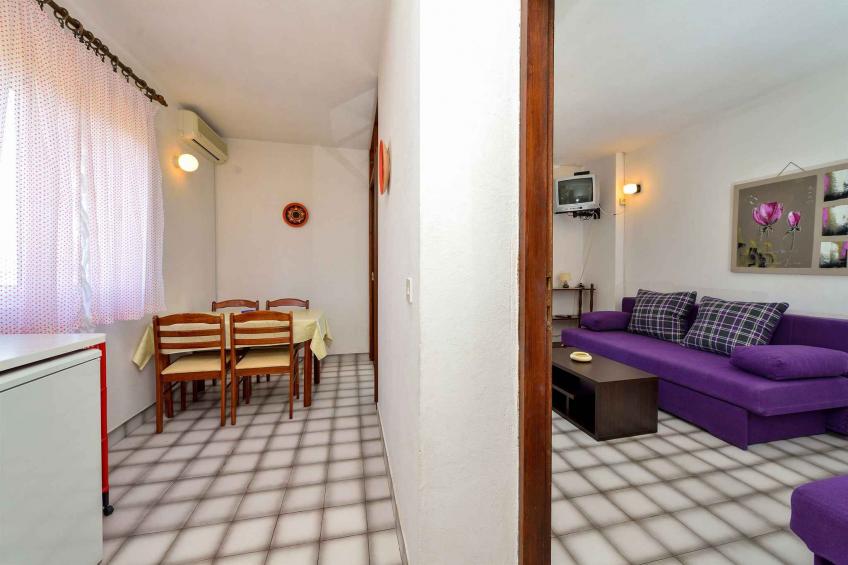 Vakantiewoning met zwembad en airconditioning - VW-2DN69 - foto 35