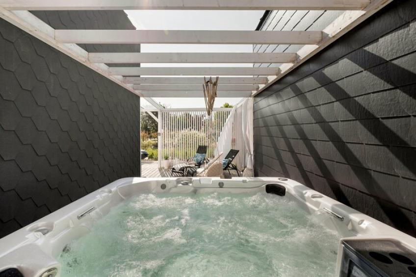 Domki z jacuzzi Os Bursztynowe Wrzosowo - foto 21
