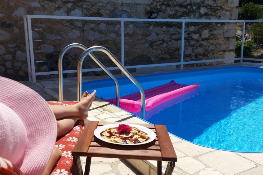 Charmantes Steinhaus mit Pool und Panoramablick - foto 3