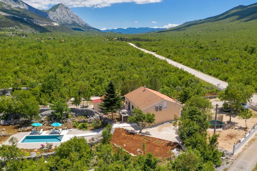 in Rašćane mit Beheiztem Pool - foto 6