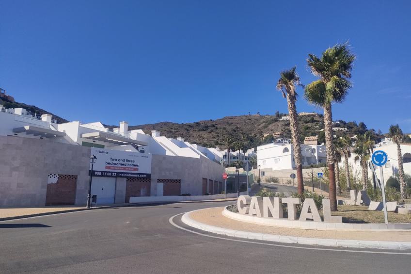 "La Invincible Moja" (Die unbesiegbare Moja) - foto 43