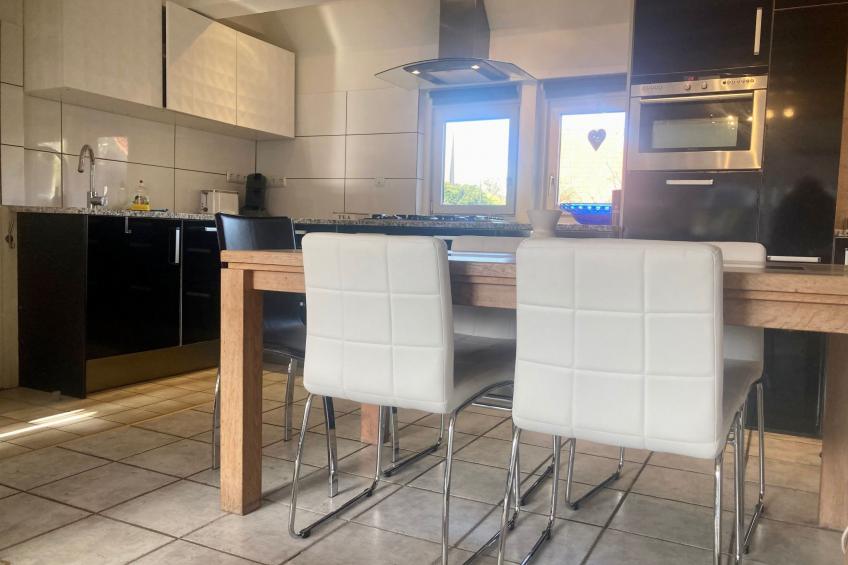 Ruhiges Ferienhaus mit großer offener Küche - foto 11