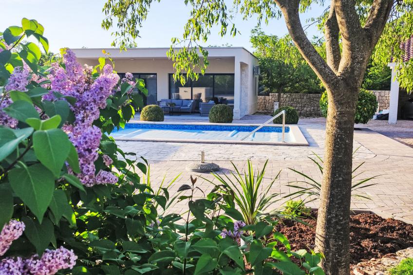 Freistehendes Ferienhaus in Duge Njive mit Privatem Pool - foto 8