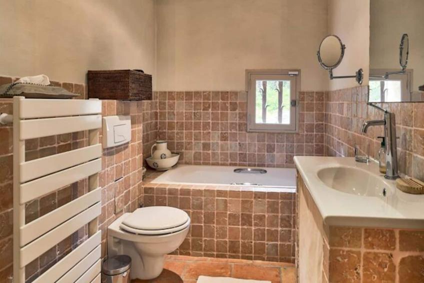 "le Mas Des Oliviers: Esprit Provençal Authentique" - foto 23