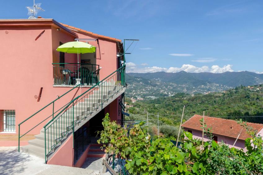 Wohnung im zweiten Stock mit Parkplatz und Garten - foto 2