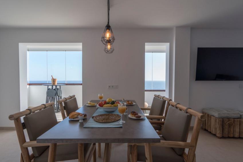 Helle Wohnung mit atemberaubender Aussicht auf das Meer und den Strand - foto 18