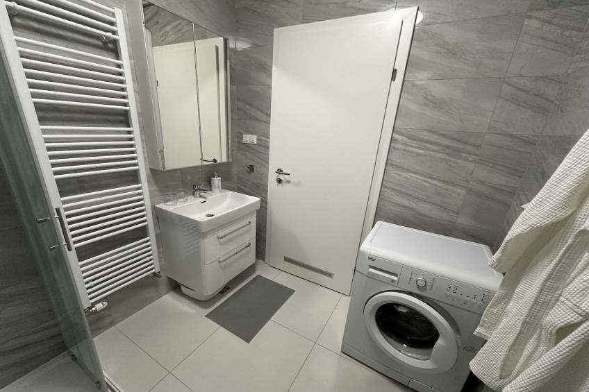 Cozy Retreat in Krapinske Toplice: Comfort and Prime Location with Pivate Parking - One Bedroom Apartment - foto 13