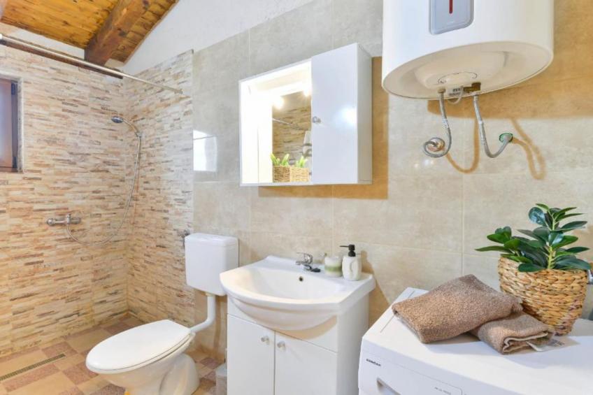 Holiday House Šimun - Three bedroom Holiday house with pool - foto 18