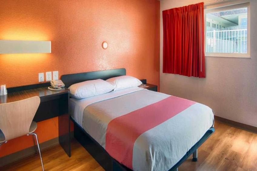 1 Queen Bed - foto 17
