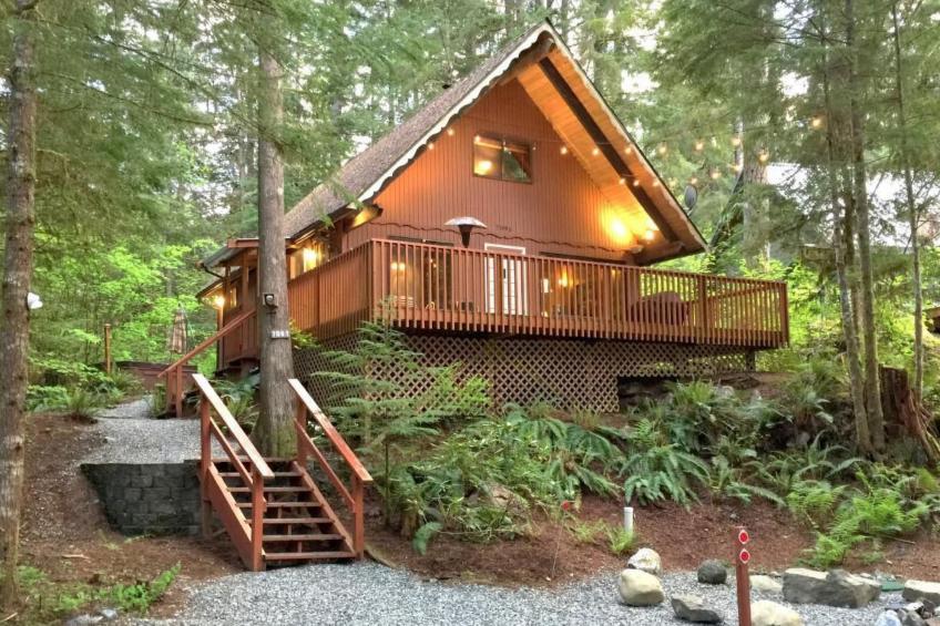 Gemütliche Hütte mit Whirlpool und haustierfreundlich