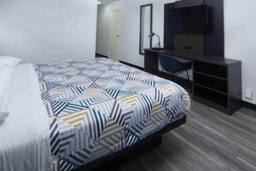 1 King Bed  Smoking - foto 6