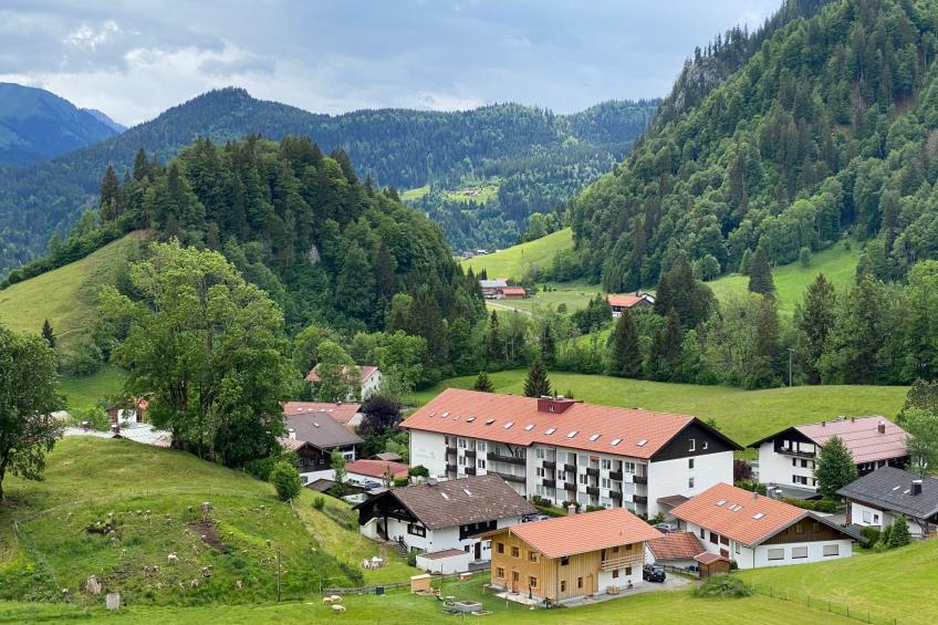 FeWO Allgäu Chalet - gemütliche Hüttenatmosphäre und Schwimmbad und Sauna im Ha - foto 2