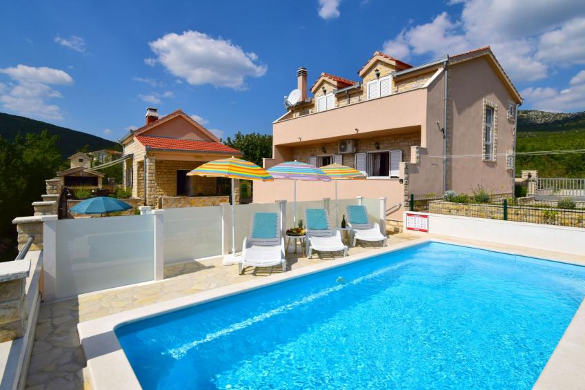 für 8 Personen mit privatem Swimmingpool im Hinterland von Split - foto 50
