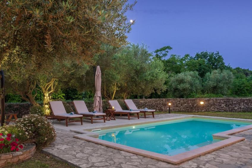 Villa mit privatem Pool und großem Garten - foto 41