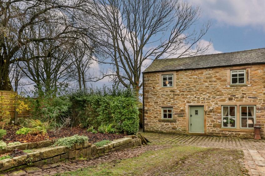 Middle Warble Stables