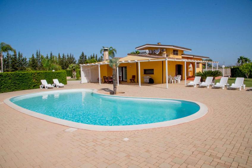 Villa with terrace, pool, air conditioning and internet - BF-RD5PY