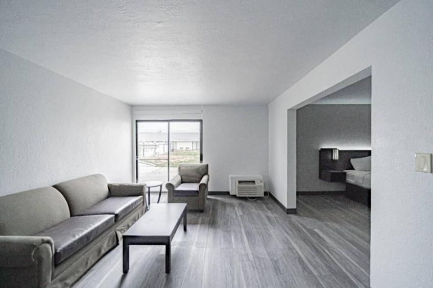 1 King Bed  Suite Non-Smoking Kitchen - foto 40