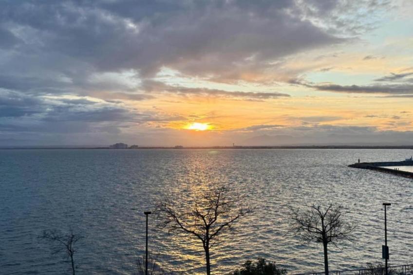 Apartamento con terraza y vistas a playa Benalmádena - foto 39