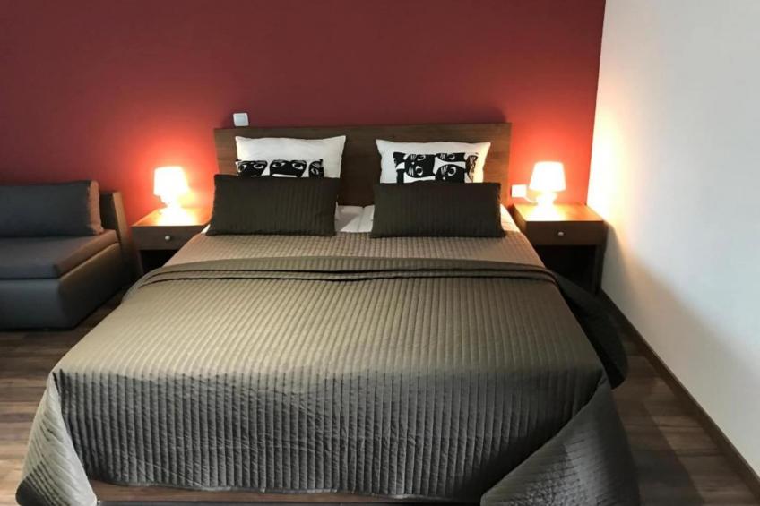 Villa Rubcic - Double room with Terrace and Pool View - (6) - foto 3