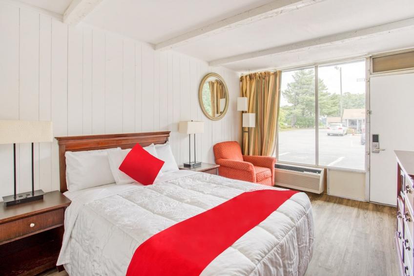 Queen Bed