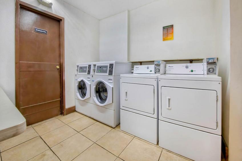 2 Full Beds  Mobility Accessible Tub Nsmk - foto 39