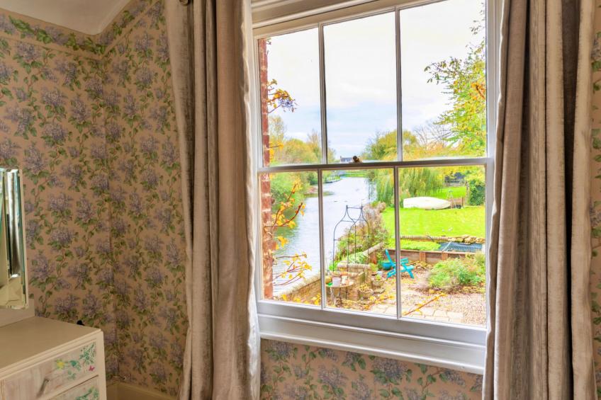 Islip Mill House - Beautiful Riverside Home - foto 14