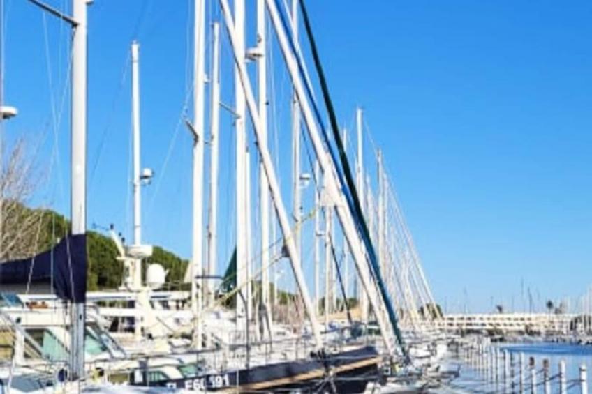 Résidence Marina Lairan Vue Sur L'eau Et Les Bateaux De Port Camargue 2 étoiles F - foto 30