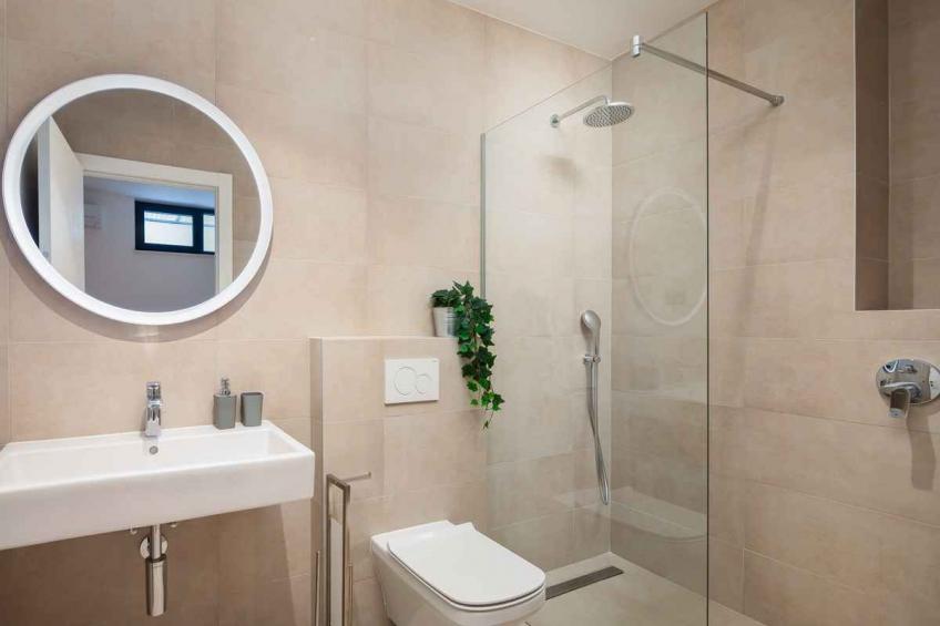 Villa mit Swimmingpool, Whirlpool und Sauna - BF-96KHV - foto 51