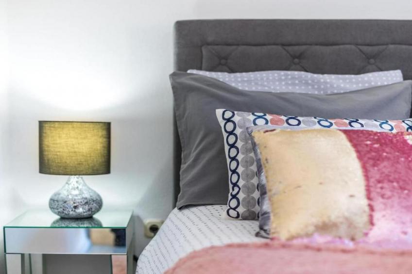 Charming Villa with Outdoor Pool, BBQ, and Sun Deck in Tranquil Kaštela Area - Five bedroom Villa - foto 14