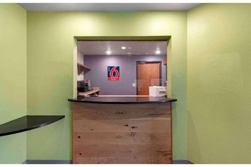 2 Full Beds | Smoking, Kitchen - foto 5