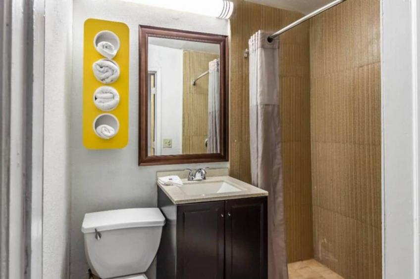 3 Full Beds  Non-Smoking - foto 14