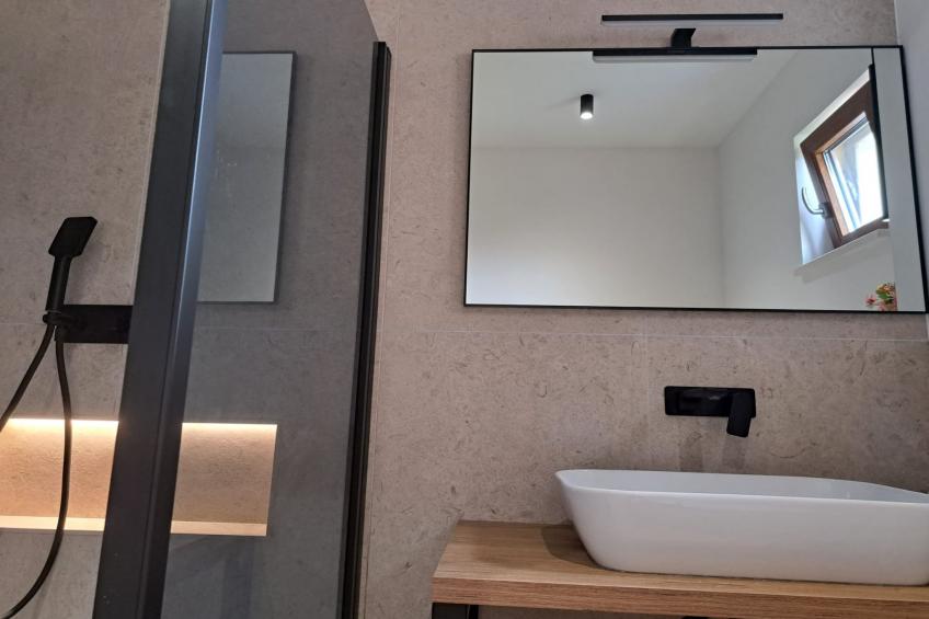 Tranquil Holiday Home with Pool, Garden, and Playground in a Peaceful Countryside Setting - Three Bedroom Holiday Home - foto 19