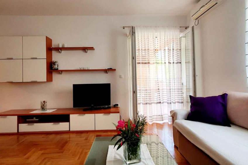 Holiday apartment with two bedrooms - BF-V7M7J