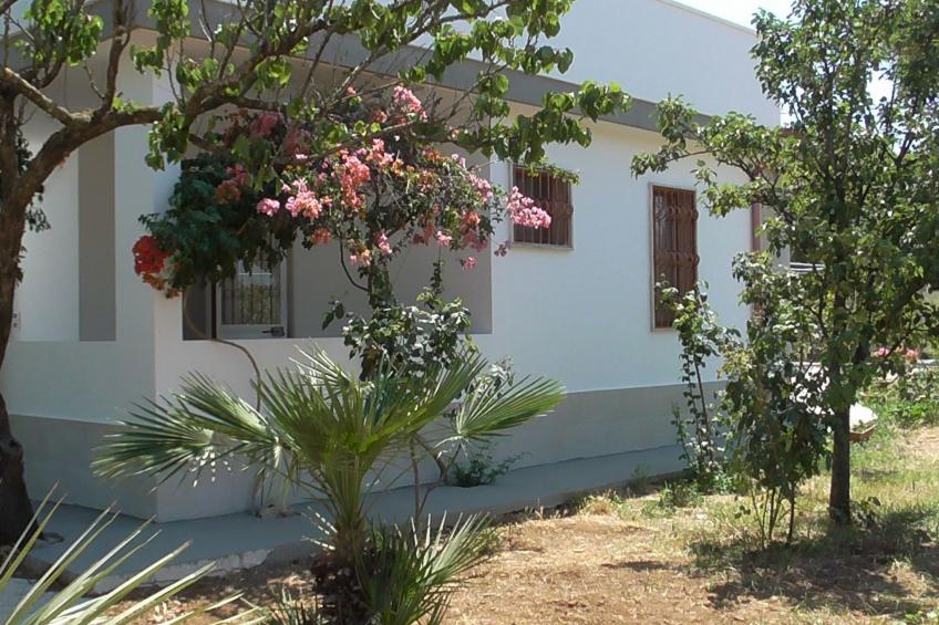 Kleine Villa mit geschlossenem Garten in Parabita - foto 11