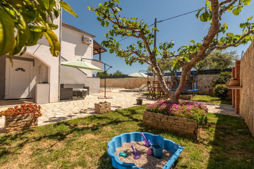 Villa Ariane with pool - foto 17