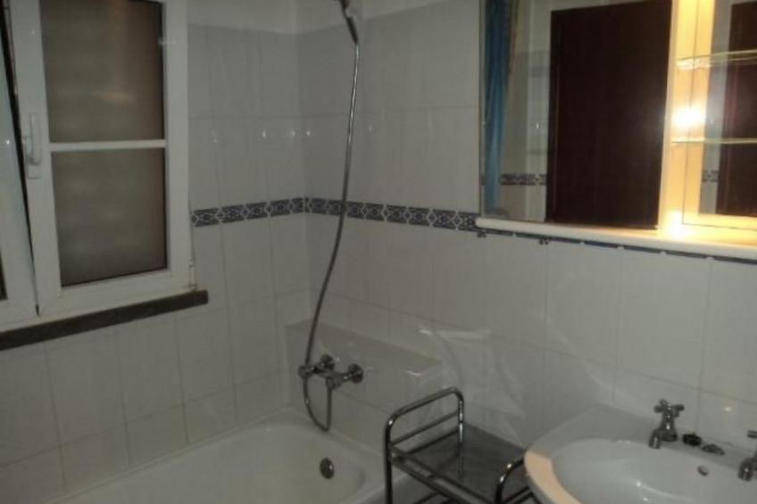 mit Balkon, Terrasse und Außenpool - foto 12