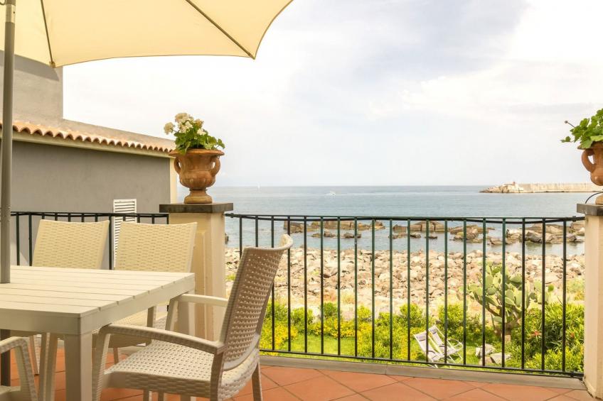 Wohnung in Riposto mit Terrasse