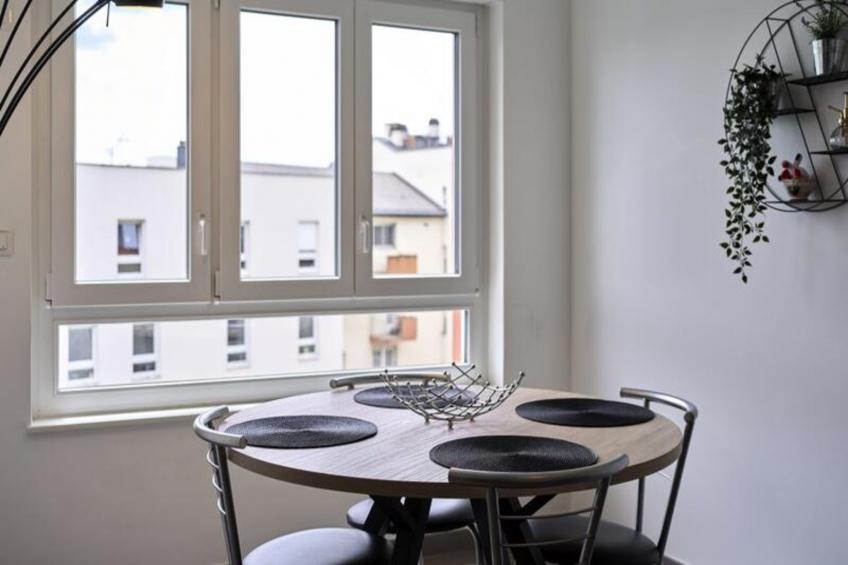 Dans Les étoiles - 2 Chambres Proche Centre Ville Avec Parking Inclus - foto 10