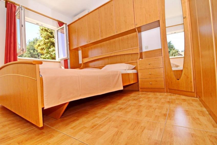 Apartments Veselka, Lumbarda - Standard Room with Balcony and Sea View (Room 2) - foto 3