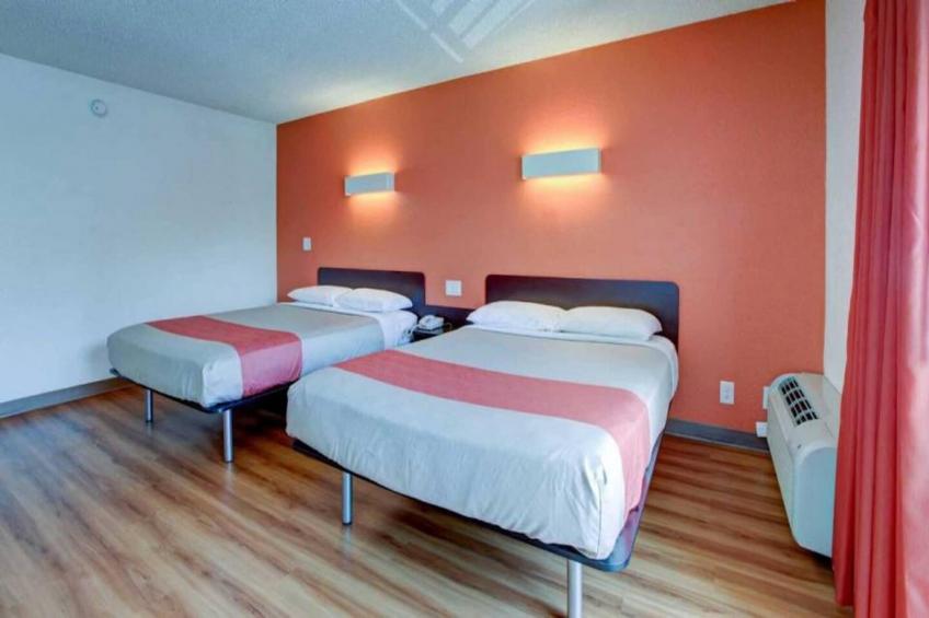 2 QUEEN BEDS - foto 5