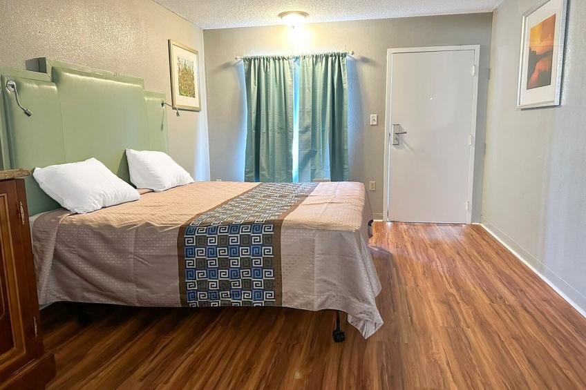 King Bed Non-Smoking - foto 22